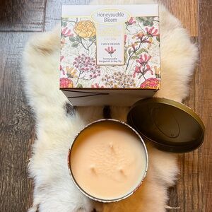 Simply Indulgent Honeysuckle 3 Wick Soy Candle
Brand New